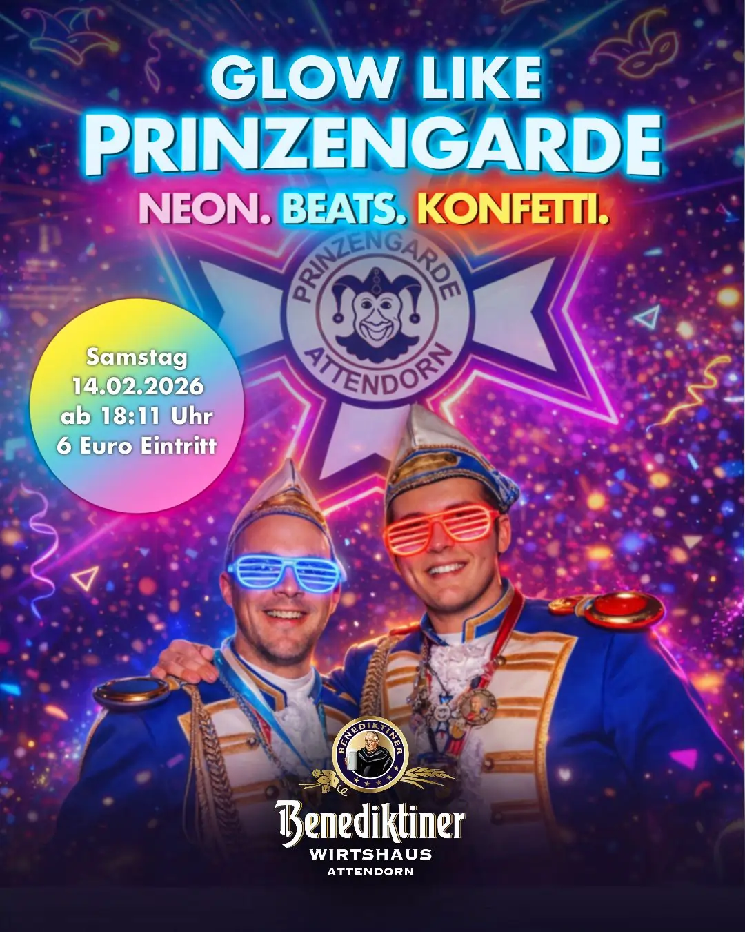 Zwei Mitglieder der Prinzengarde Attendorn vor einem Neonfarbenden Hintergrund